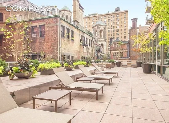 Rented by Compass | media 25