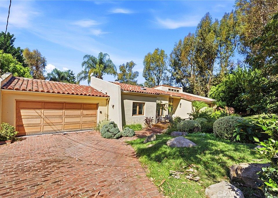 1st image of 3635 Serra Rd