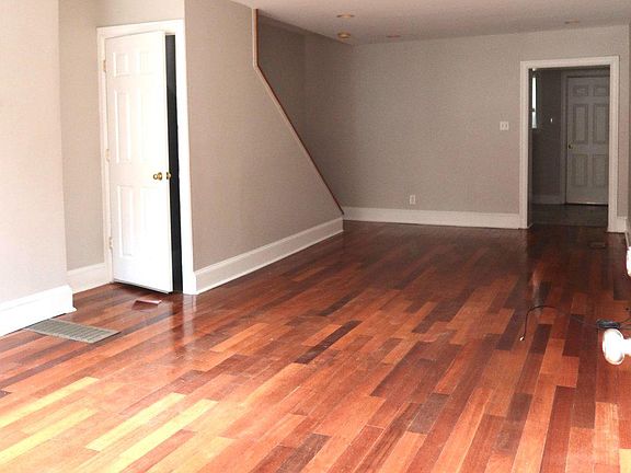 2nd image of 1726 S Orianna St