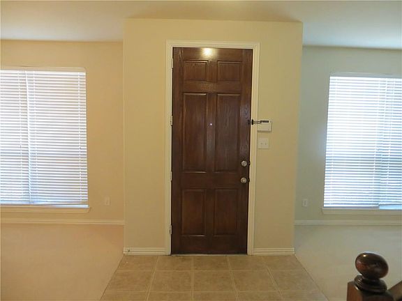 4th image of 6713 Amesbury Ln