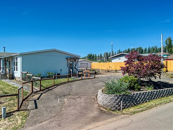 4th image of 249 N Yodel Ln