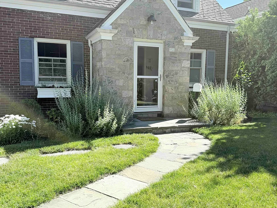 9 Linwood Ave