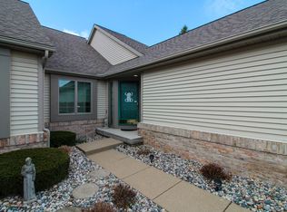 516 Cherbourg Dr, Lansing, MI 48917