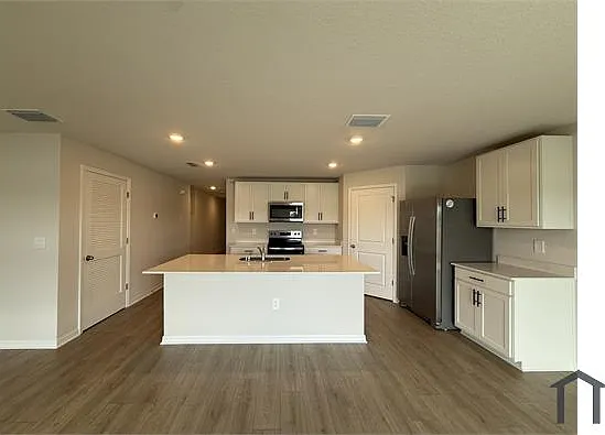 12431 Hopscotch Ave — Photo 10