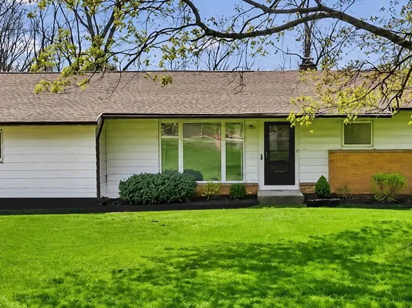 4330 E Wallings Rd, Broadview Heights, OH 44147