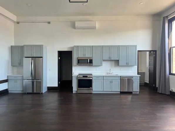 90 Washington St #304, Taunton, MA 02780