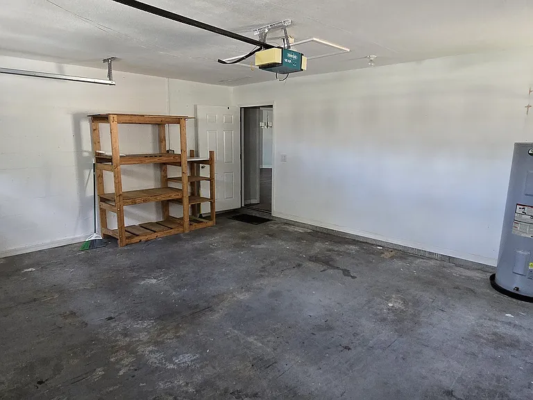 6400 Shane Ln — Photo 10