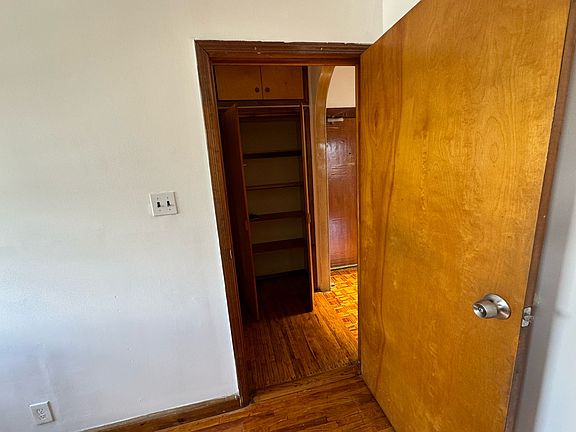 5th image of 835 Newark Ave