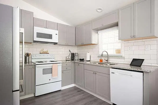 2351 Jackson Dr — Photo 4