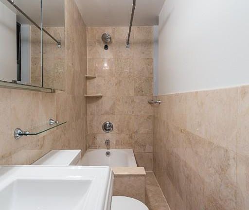 5th image of 420 E 9th St APT 10