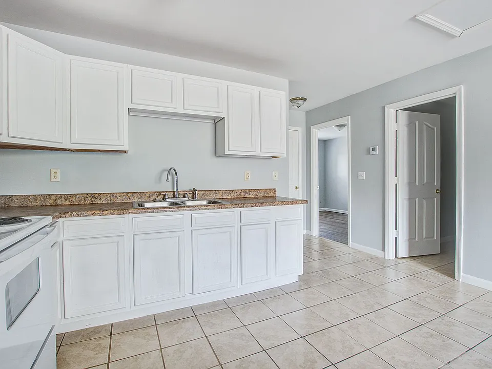 Kenwood Garden Apartments