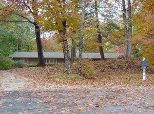 6 Hidden Valley Ct, Greensboro, NC 27407