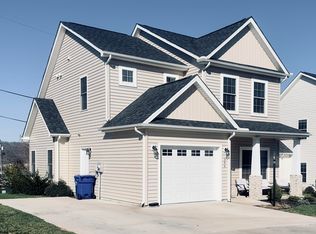 346 Bernies Way, Elliston, VA 24087