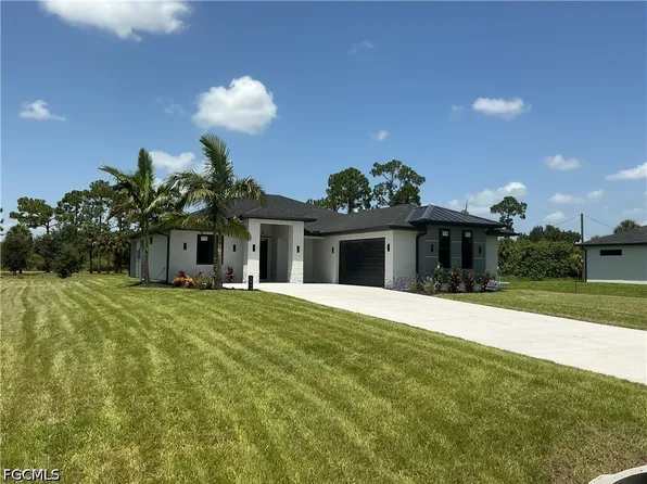 1819 Hines Ave, Lehigh Acres, FL 33972