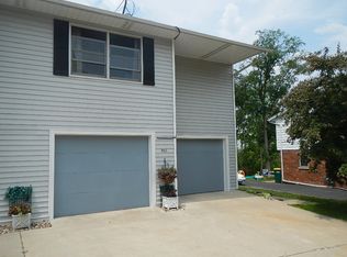 827 Teutonia Dr, Burlington, WI 53105