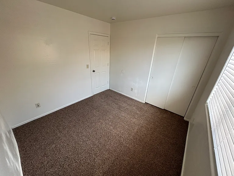 7028 S 46th Dr — Photo 19