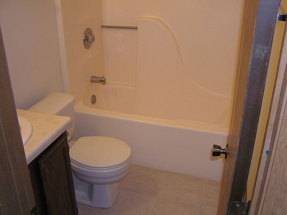 1st image of 1221-1223 S Roseta Ave