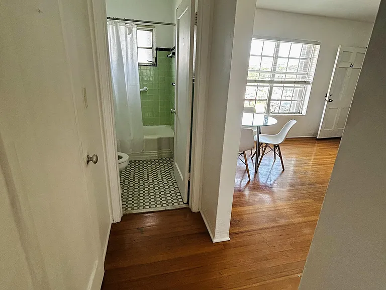 661 SW 11th St #23W — Photo 6
