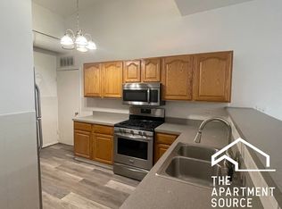 1844 W Henderson St #1844, Chicago, IL 60657