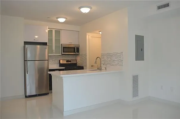 Rented by R New York | media 11