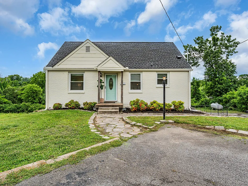2221 Maplecrest Dr