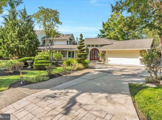 4 Walden Ct, Cherry Hill, NJ 08003