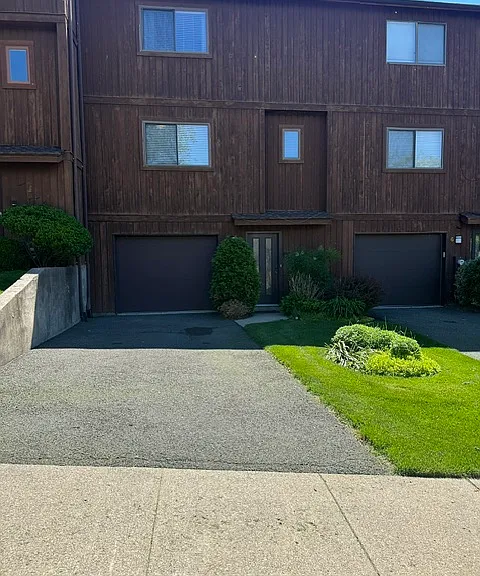 8 Alana Dr #8 — Photo 1