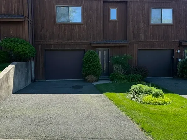 8 Alana Dr #8, Hawthorne, NJ 07506