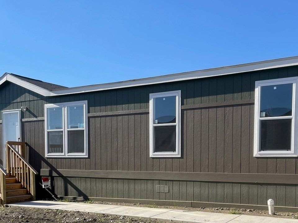 1st image of 129 Pineland Ave #157