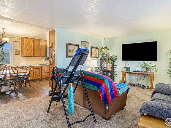 2nd image of 117 16th Ave Ct