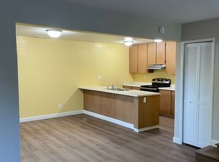 1685 Russell Ave, Santa Rosa, CA 95403