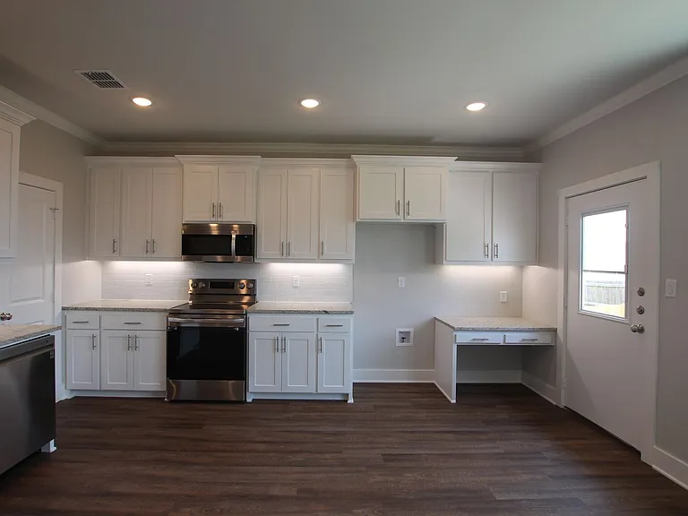 715 Freedom Way — Photo 14