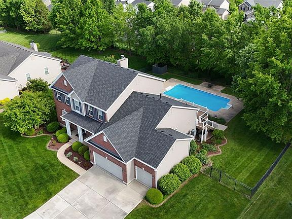 3rd image of 262 Three Cedars Dr