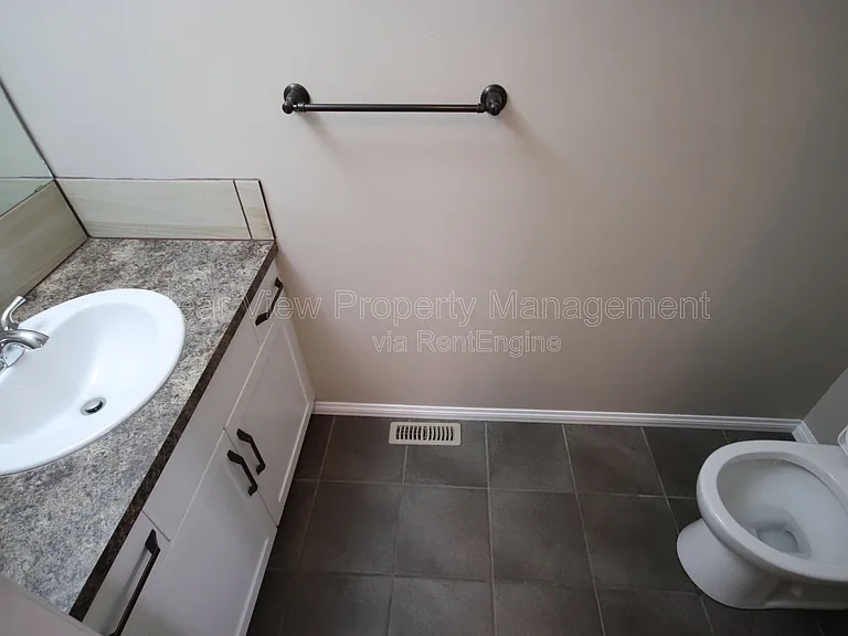 704 Mount Sundance Ln W — Photo 9