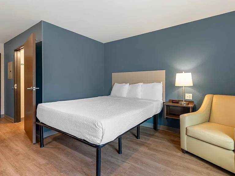Studio Suite - 1 Queen Bed