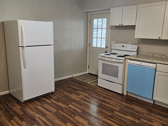 4th image of 816 Hartz Dr #B