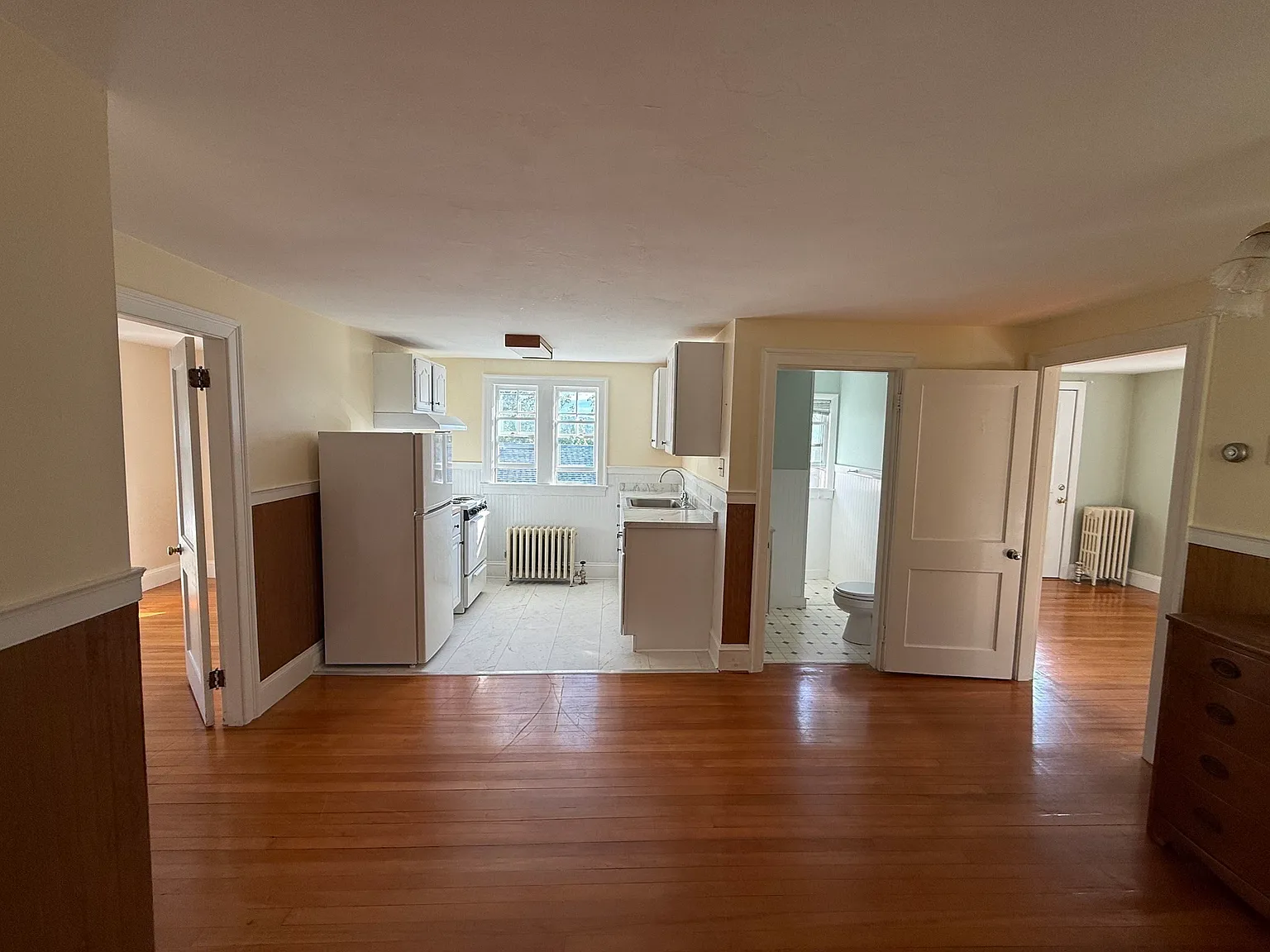 1 bed, 1.0 bath, 1000 sqft, $1,100 — Photo 3