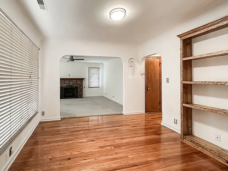 Dining Area/Flex Room