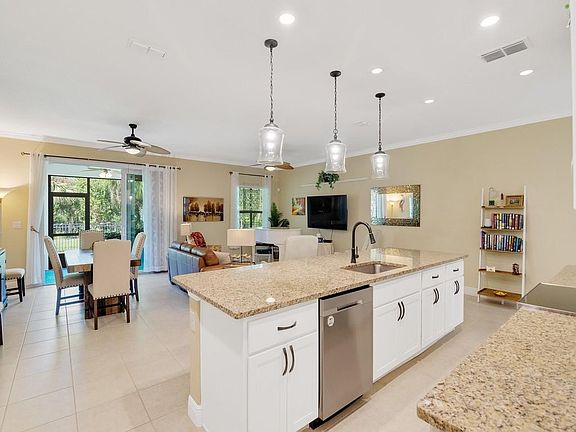 5th image of 3671 Wild Banyan Way