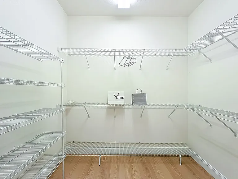 2960 Sandringham Pl — Photo 18