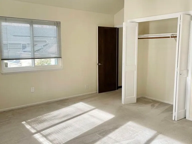 475 Marin Dr — Photo 15