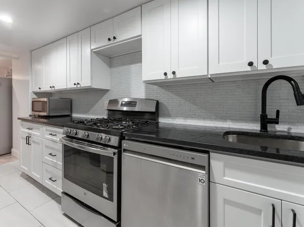 120 East 17th Street image 4 of 15