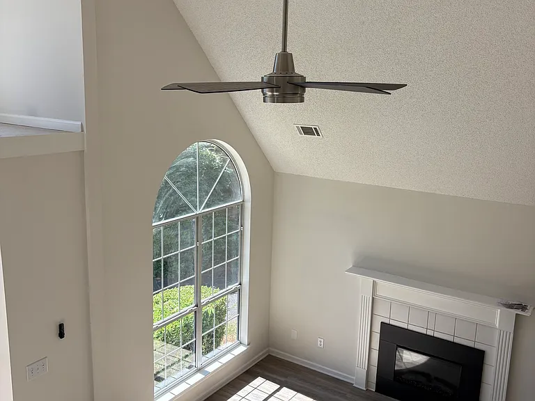 95 Prestwick Ln — Photo 5