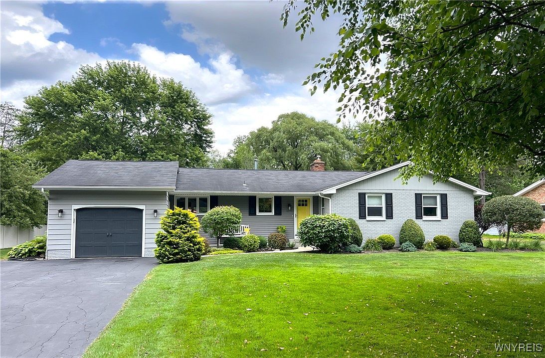 6525 Poplar Hill Ln, East Amherst, NY 14051 | Zillow