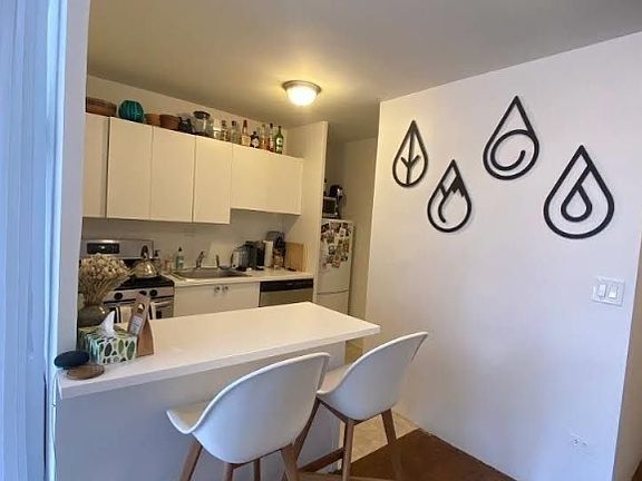 3rd image of 330 E 33rd St APT 1E