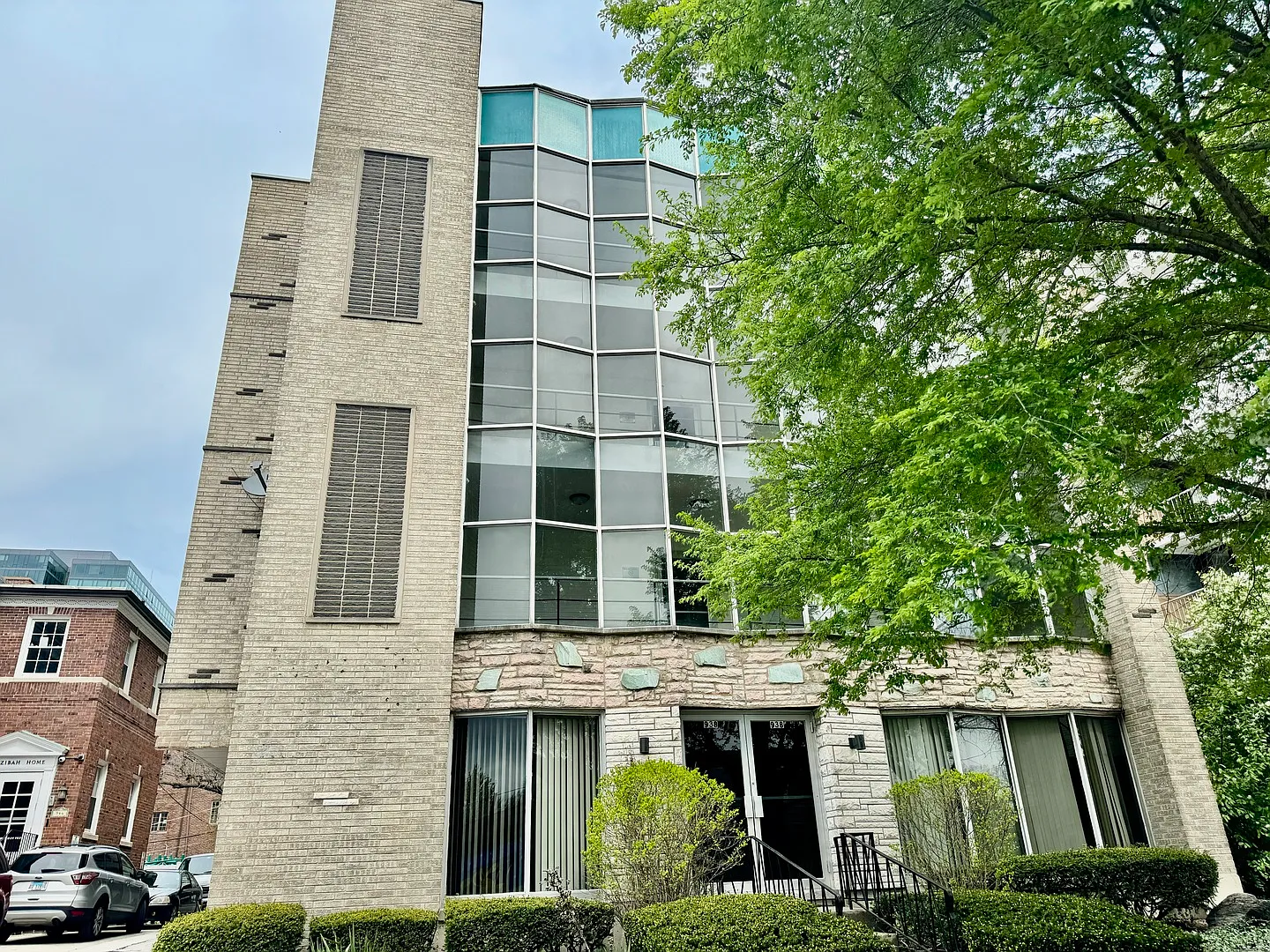 2 bed, 880 sqft, $2,350 — Photo 2