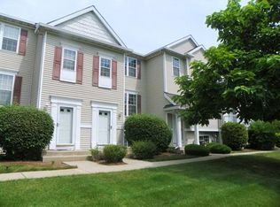 3045 Woodside Dr, Joliet, IL 60431