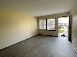 2306 Lewis Ave, Zion, IL 60099