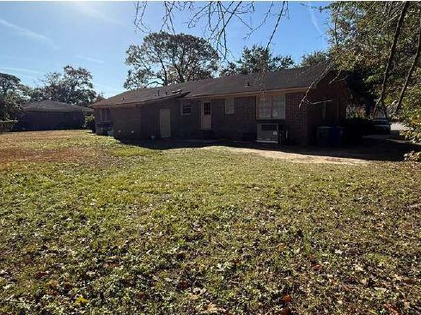 charleston-south-carolina-63780859 picture