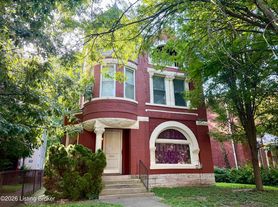 1153 S 1st St, Louisville, KY